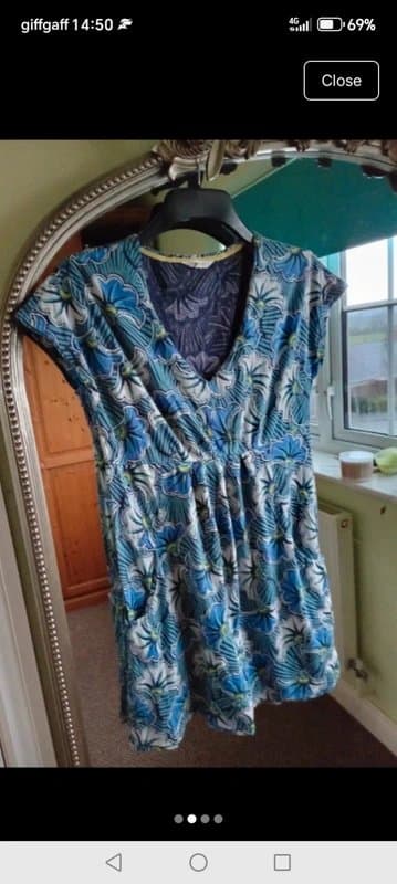 White Stuff White stuff size 10 lilac blue floral vibrant blue pattern Shortsleeve pockets