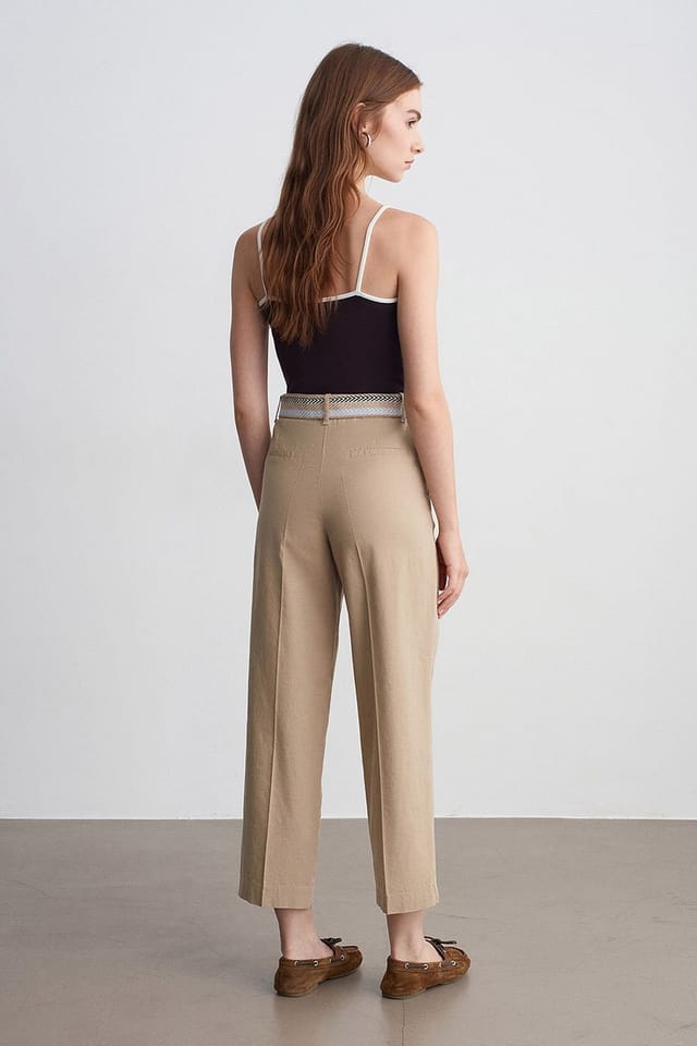 Dilvin Dilvin Women's Belted Pleated Straight-Leg Trousers in Beige - 2