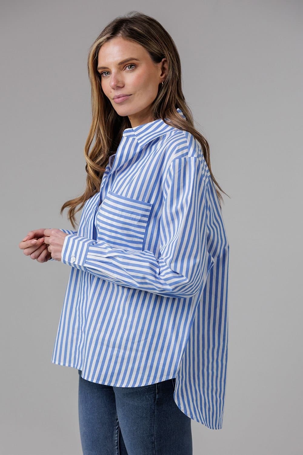 French Connection French Connection Women's Cotton Relaxed-Fit Long Sleeve Striped Popover High-Low Hem Shirt in Blue