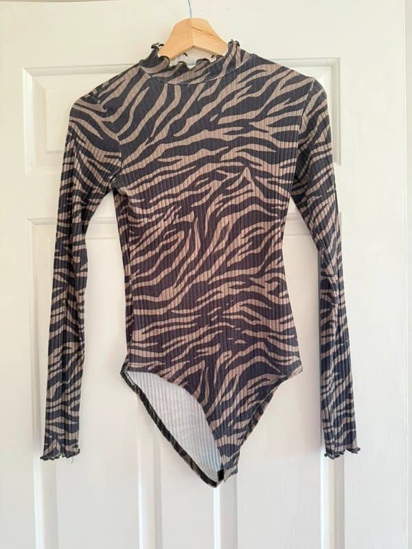 New Look New Look Khaki & Black Zebra Print High Neck Long Sleeve Bodysuit - Size 8 - Very Good