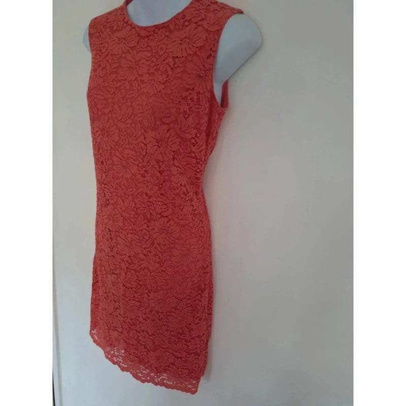Uniqlo Uniqlo floral embroidered lace detail sleeveless midi shift dress UK size XS - 1