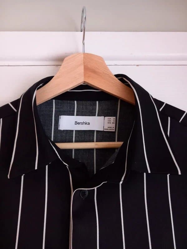 Bershka Smart men's shirt - slim fitting