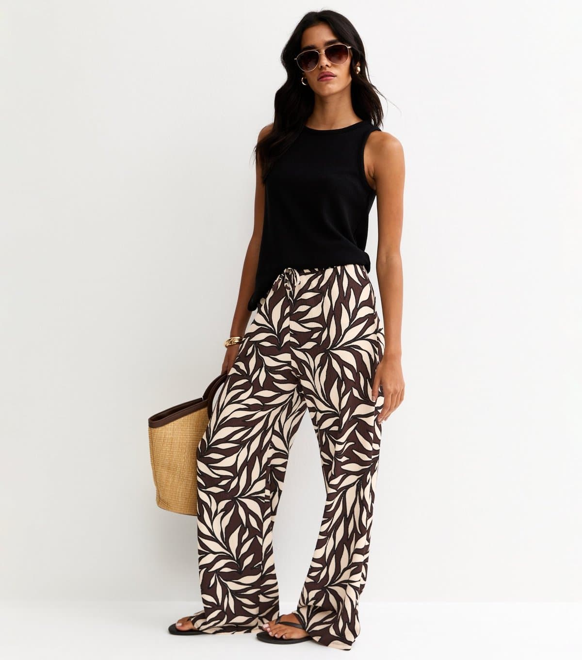 New Look Women's Brown Leaf Print Crinkle Texture Wide Leg Trousers New Look