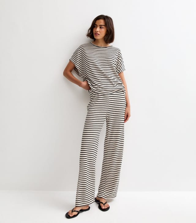 New Look Women's Cream Textured Soft Touch Stripe Top New Look - 2