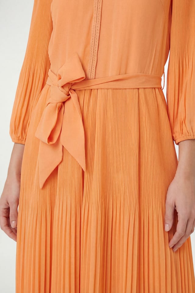 Wallis Wallis Women's Petite Chiffon Plait Detail Pleated Midi Dress in Orange - 2