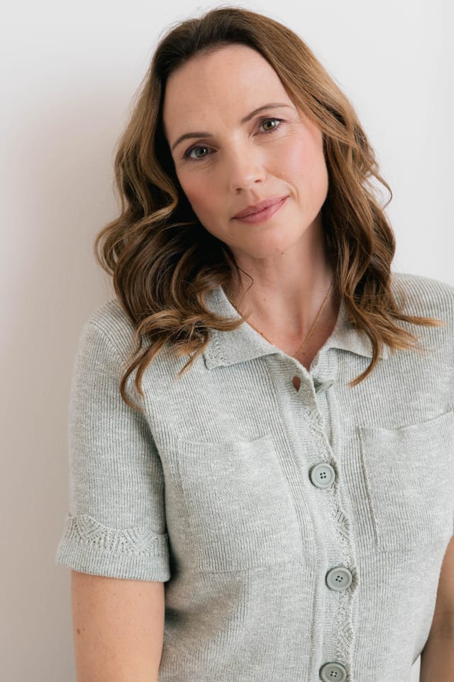 Lily & Me Lily & Me Women's Phoebe Short Sleeve Knitted Jacket in Olive - 3