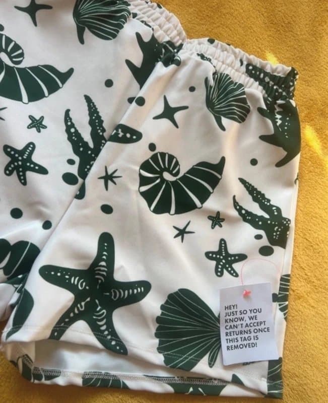ASOS Design ASOS design shorts in green seashell print