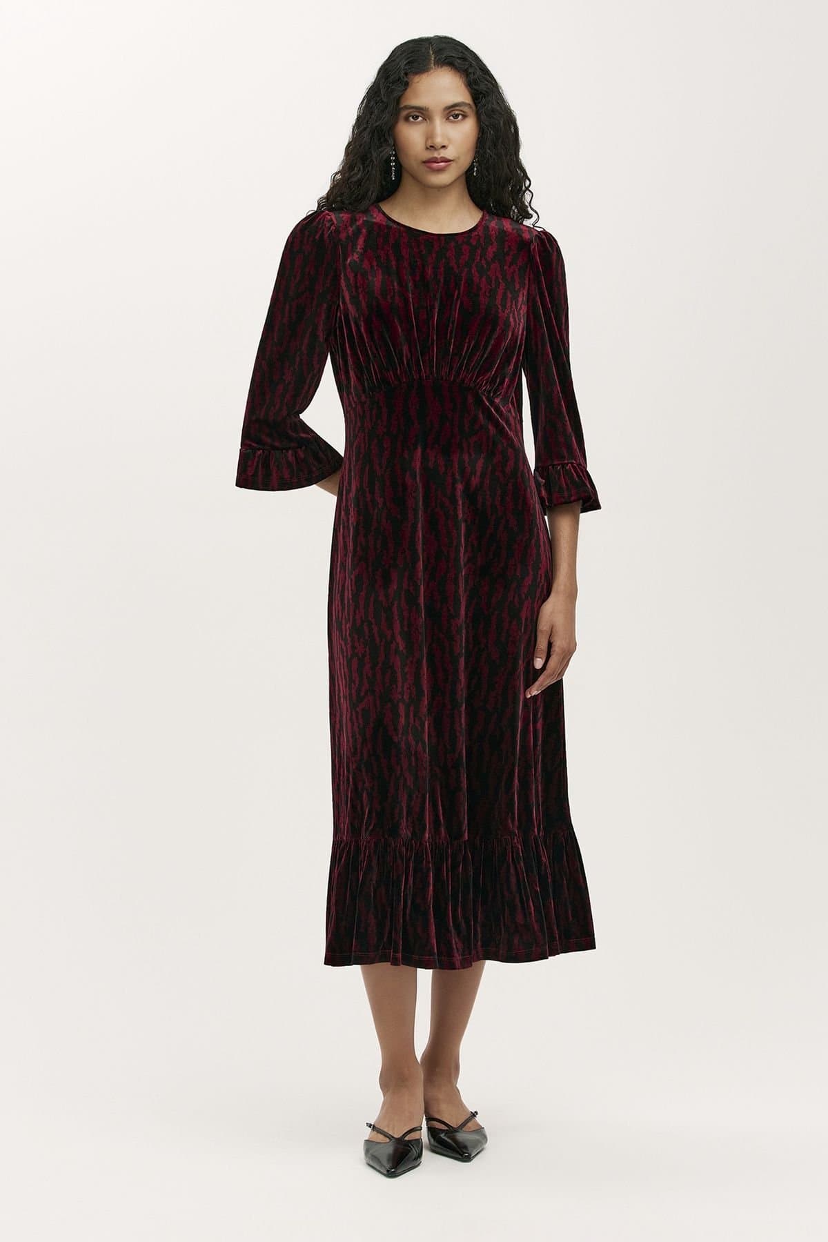 Finery London Finery London Women's Petite Scarlett Velvet Midi Tea Dress in Wine
