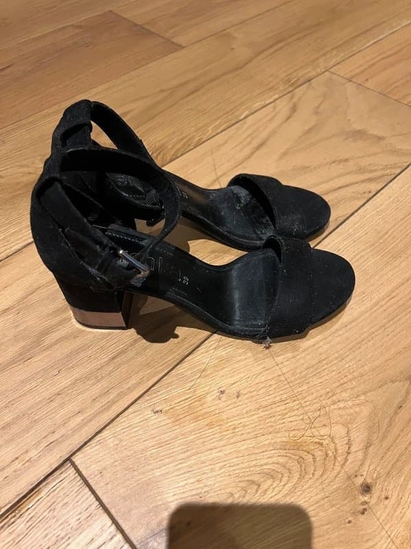 Bershka Bershka black velvet sandals with block heel