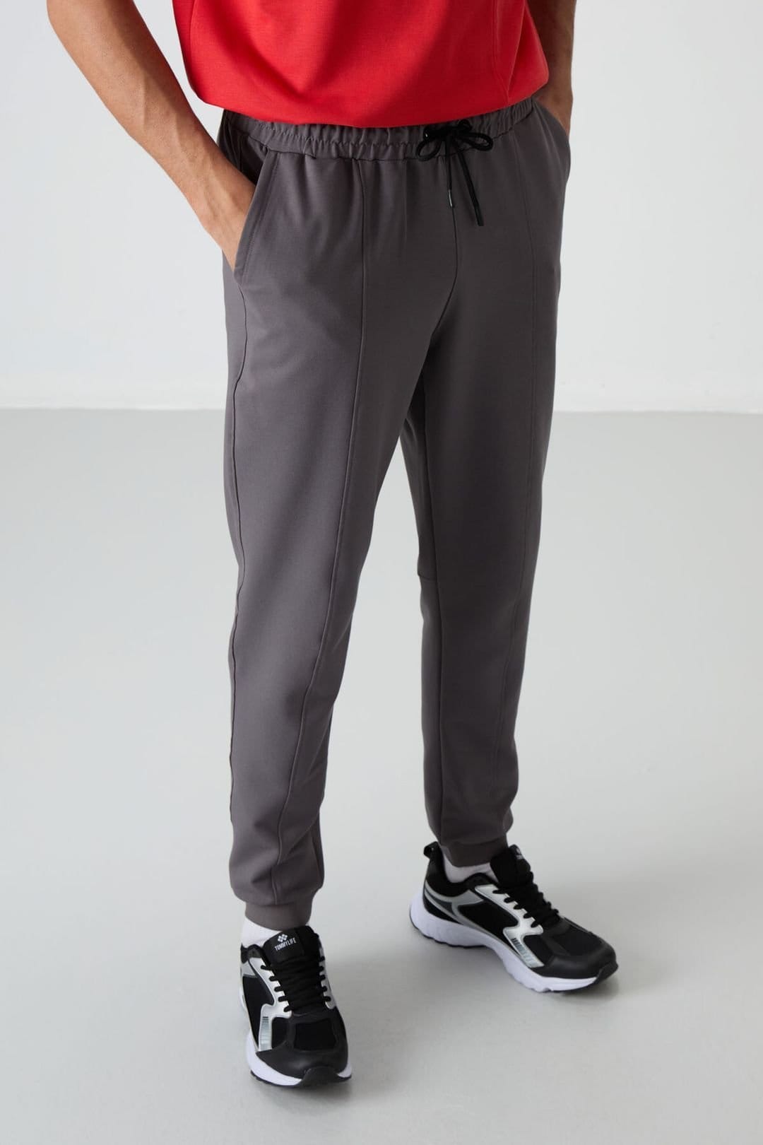 Tommy Life Tommy Life Men's Fleece Jogger Sweatpants in Charcoal - 4