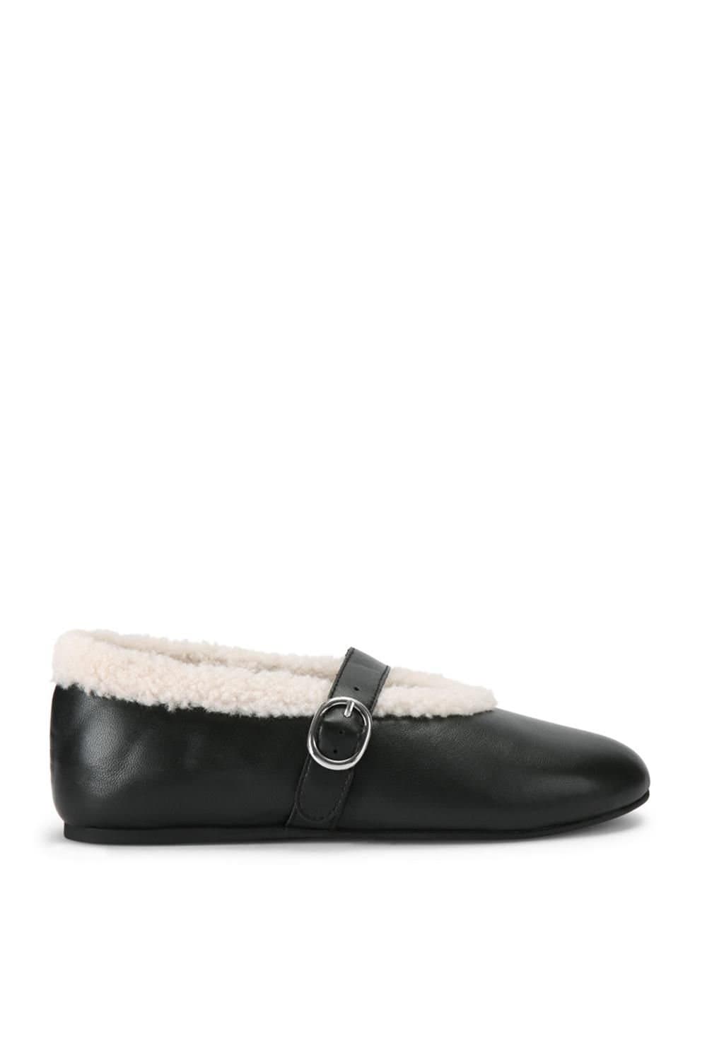 Steve Madden STEVE MADDEN Women's 'Lodge Black' Leather Flats in Black