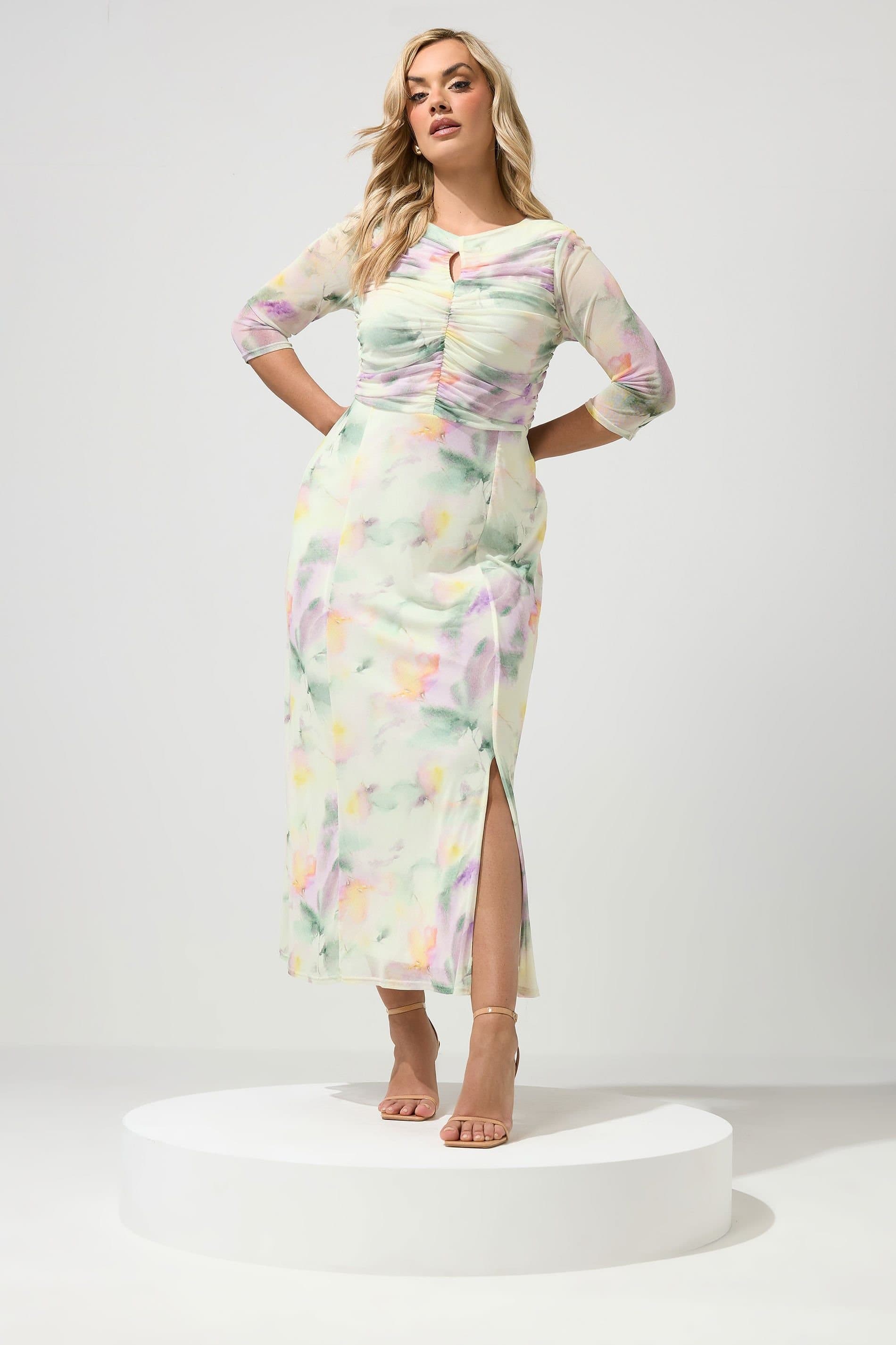 Yours Yours Women's Abstract Keyhole Detail Maxi Dress in Ivory