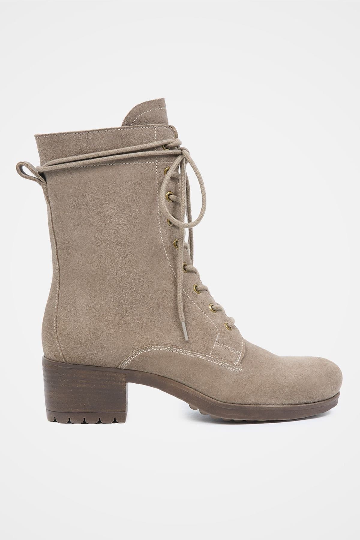 Celtic & Co Celtic & Co Women's Block Heel Derby Boot in Light Tan