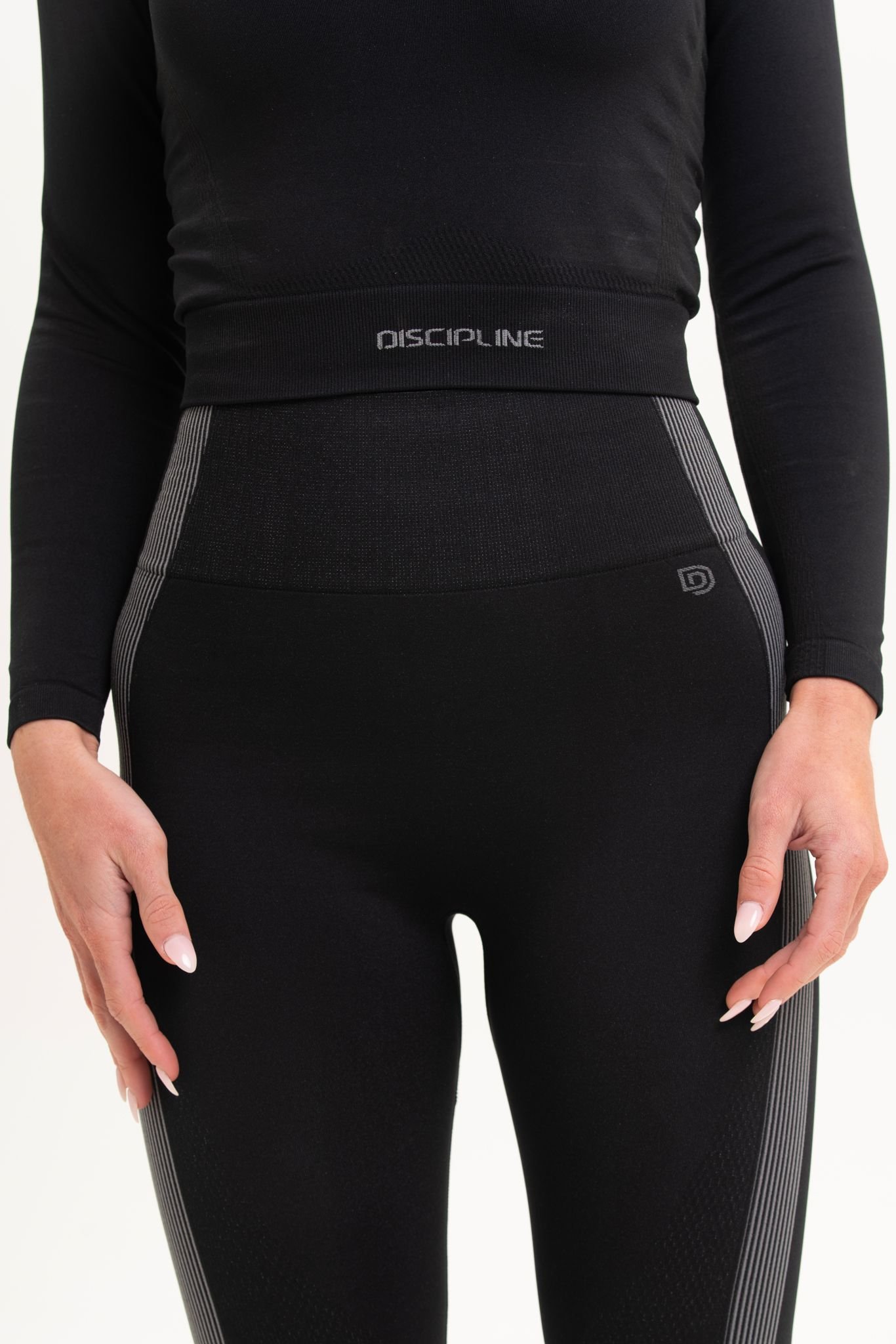 Discipline 365 Discipline 365 Women's Discipline Seamless Sports Fitness Long Sleeve Top in Black - 3