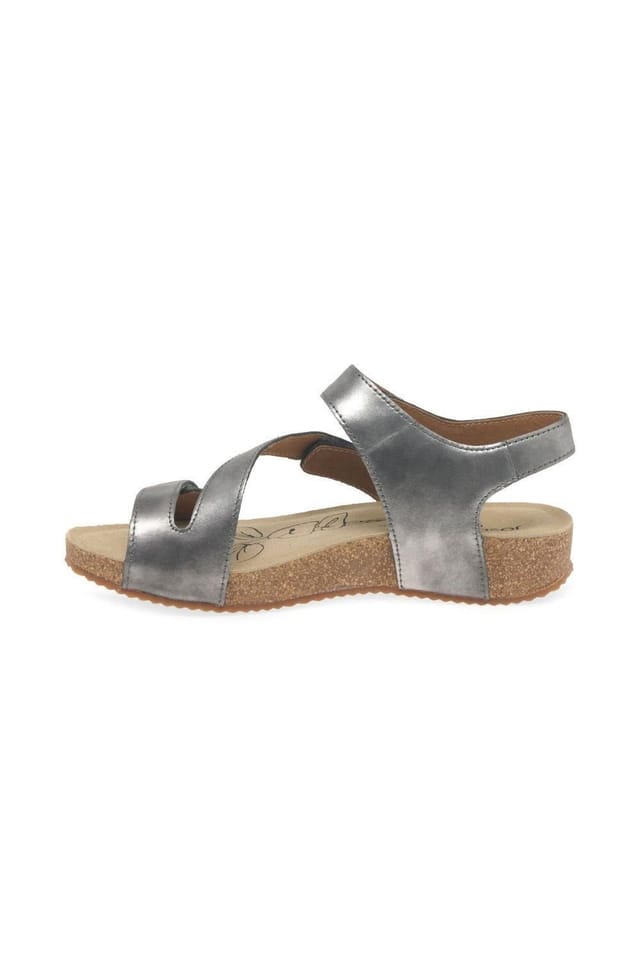 Josef Seibel Josef Seibel Women's 'Tonga 25' Casual Leather Sandals in Metallic Silver - 2