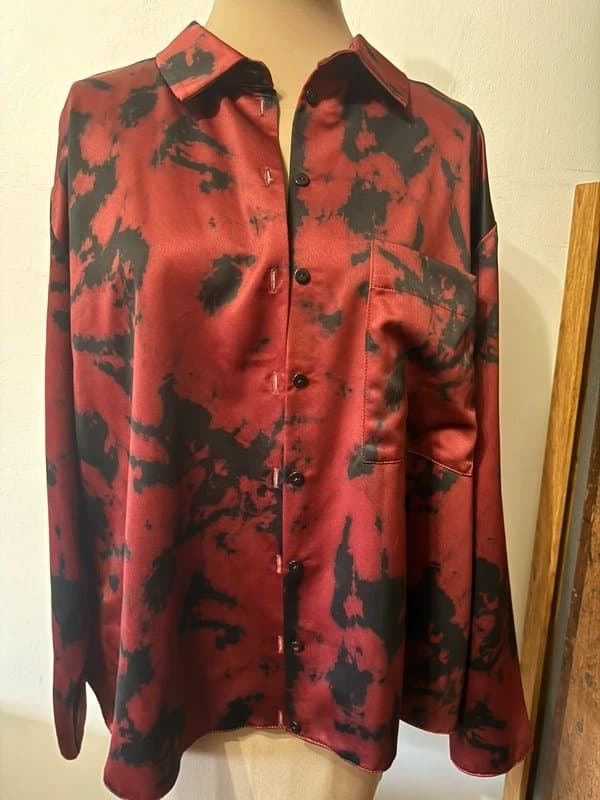 ASOS Design dark burgundy black tie dye long sleeve button up shirt top blouse satin size 18 curve