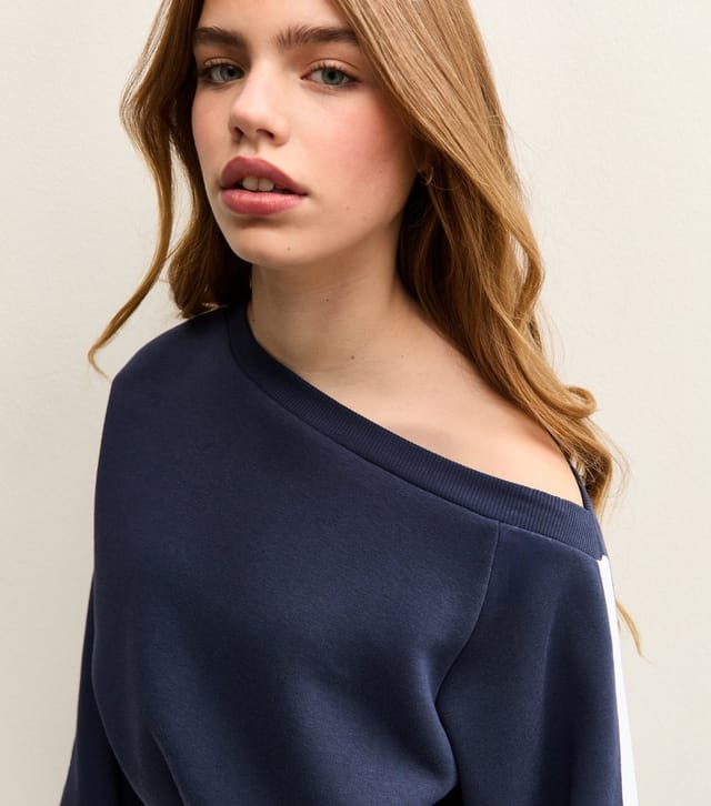 New Look Girls' Navy Off Shoulder Side Stripe Sweatshirt New Look - 2