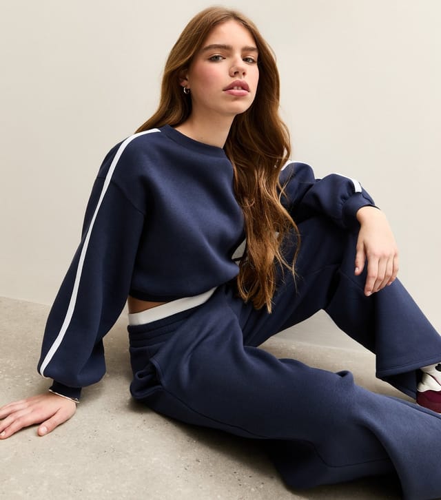 New Look Girls' Navy Off Shoulder Side Stripe Sweatshirt New Look - 3