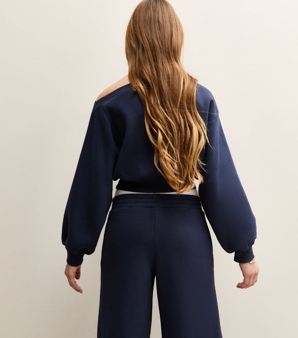 New Look Girls' Navy Off Shoulder Side Stripe Sweatshirt New Look - 4