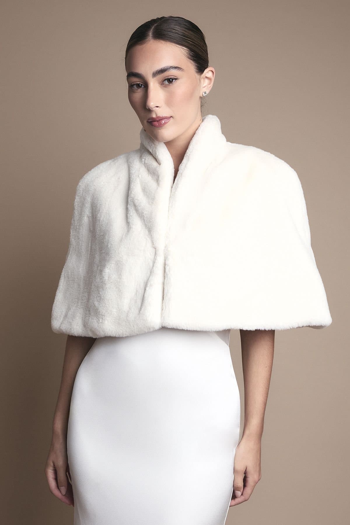 Coast Coast Women's Ivory Faux Fur Short Cape
