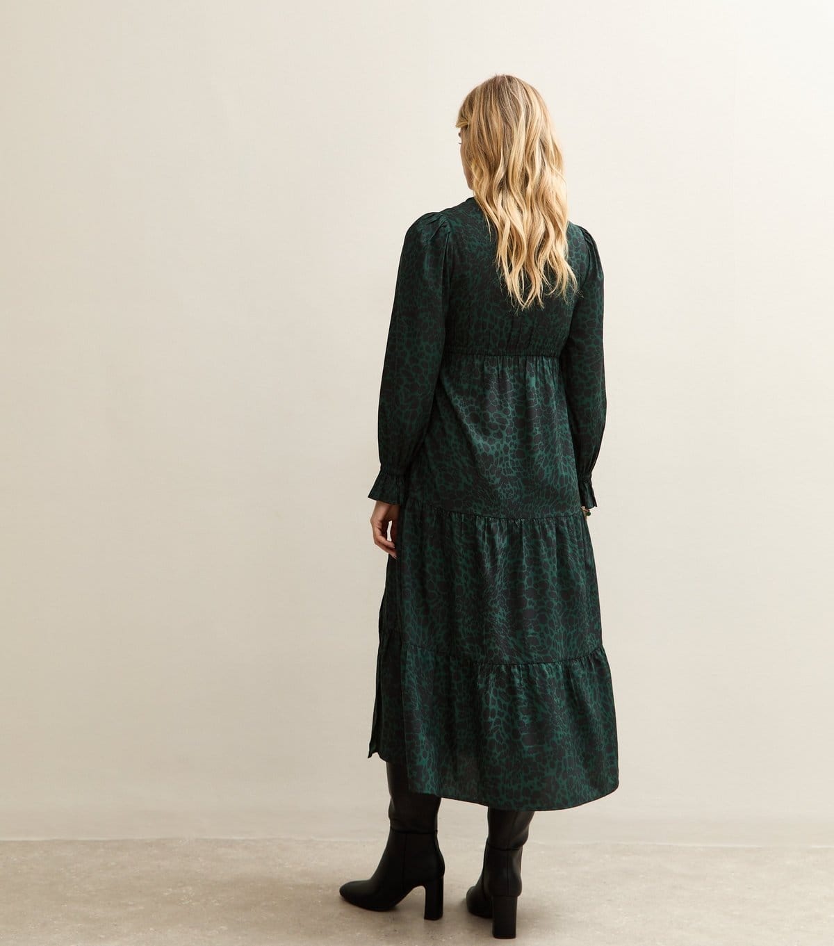 New Look Women's Maternity Dark Green Animal Print Crepe Wrap Midi Dress New Look - 4