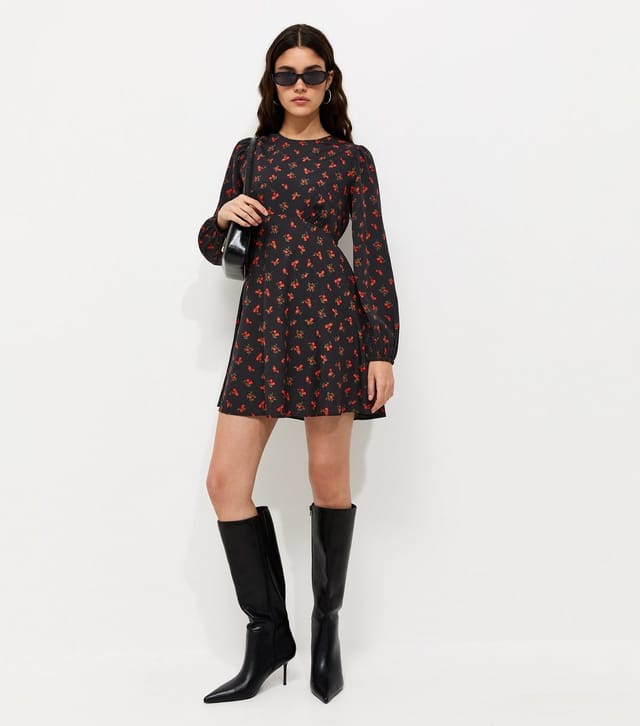 New Look Women's Black Woven Ditsy Print Crew Neck Crepe Mini Dress New Look - 3