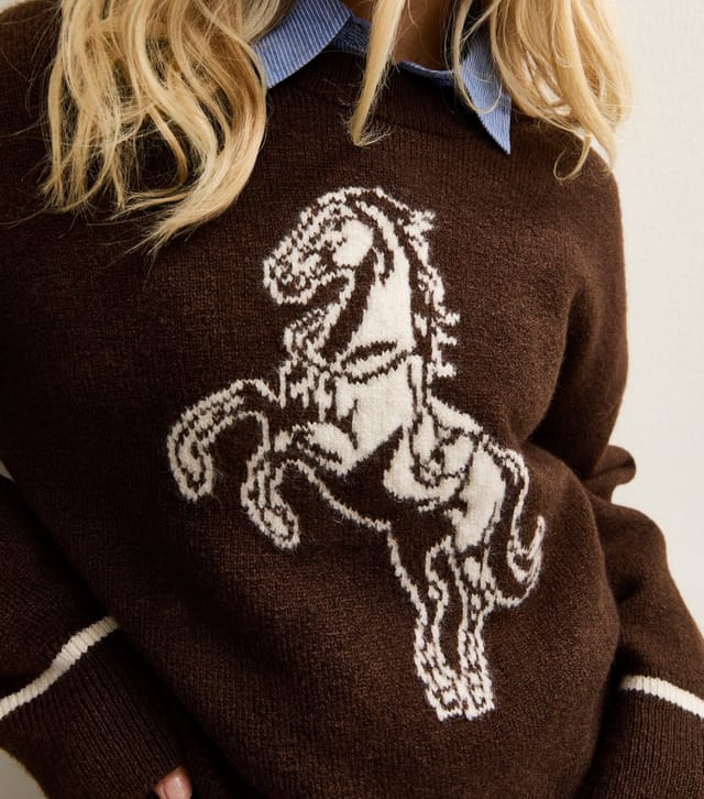 New Look Women's Brown Horse Design Crew Neck Jumper New Look - 2