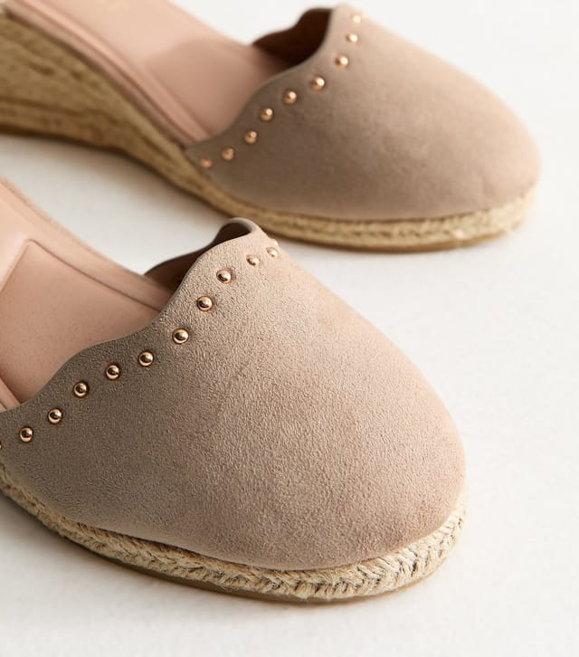 New Look Women's Wide Fit Light Brown Faux Suede Studded Scallop Trim Espadrille Wedges Vegan New Look - 3