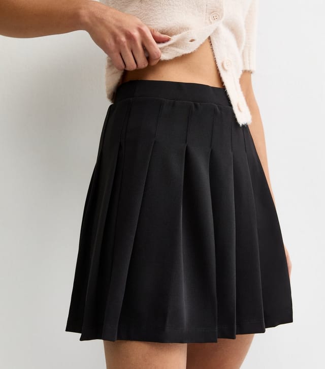 New Look Women's Black Pleated Crepe Mini Skirt New Look - 2