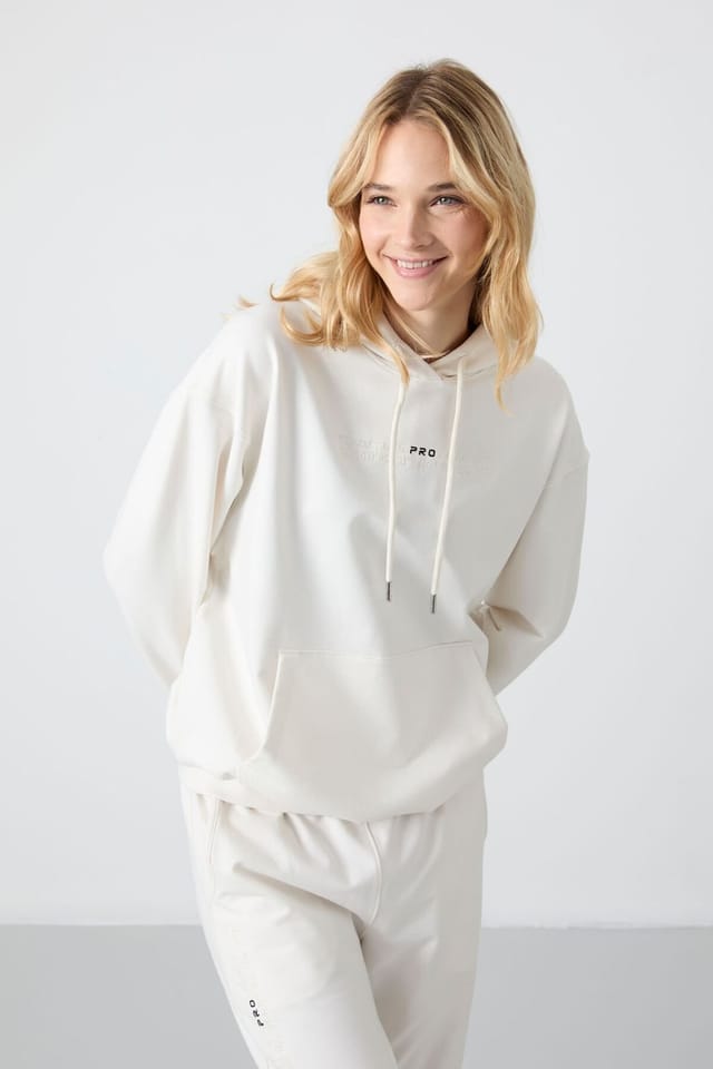 Tommy Life Tommy Life Women's Oversized Hooded Sweatshirt & Pants Set in Cream - 2
