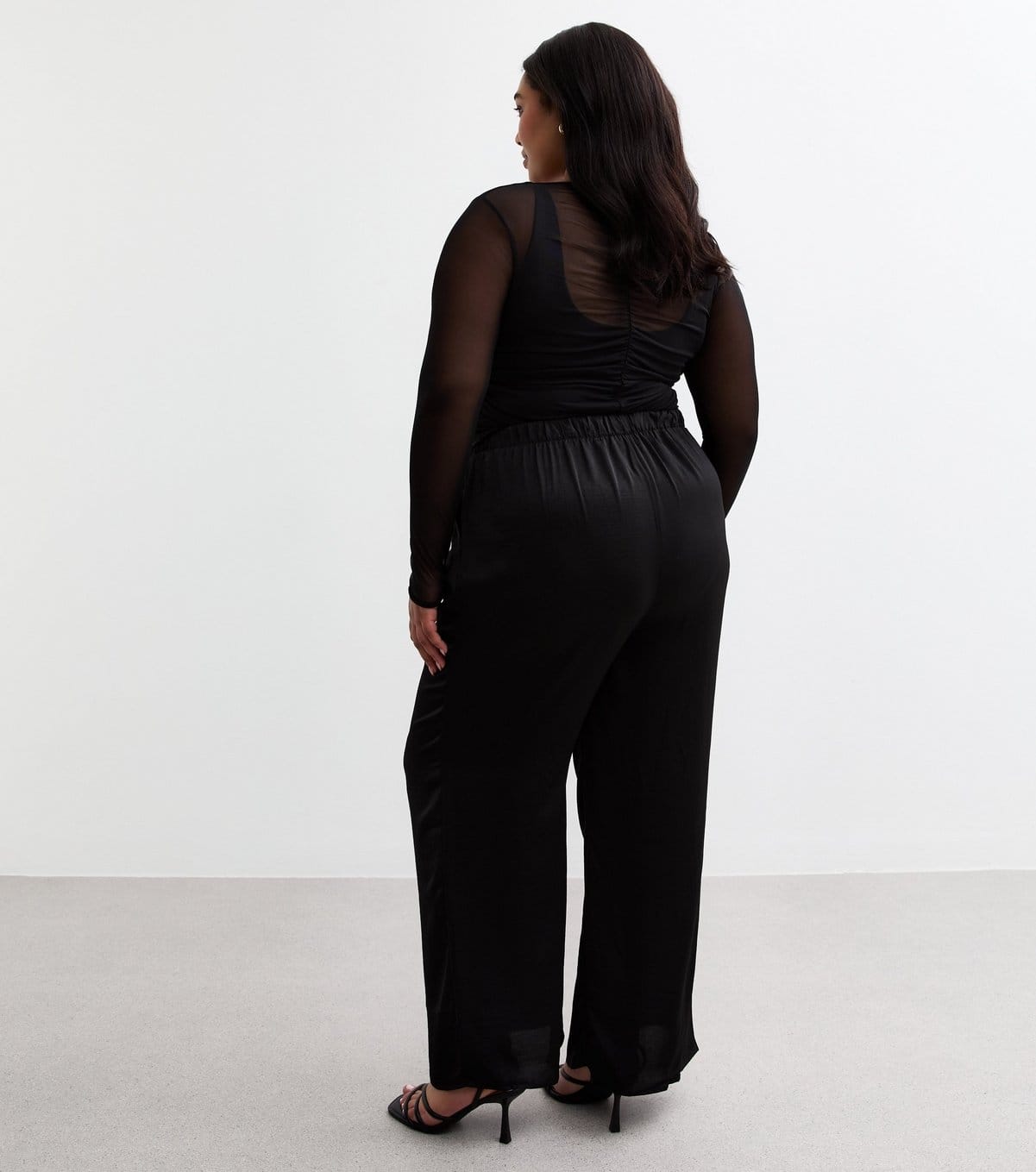 New Look Women's Plus Size Black Satin Wide Leg Trousers Curves New Look - 4