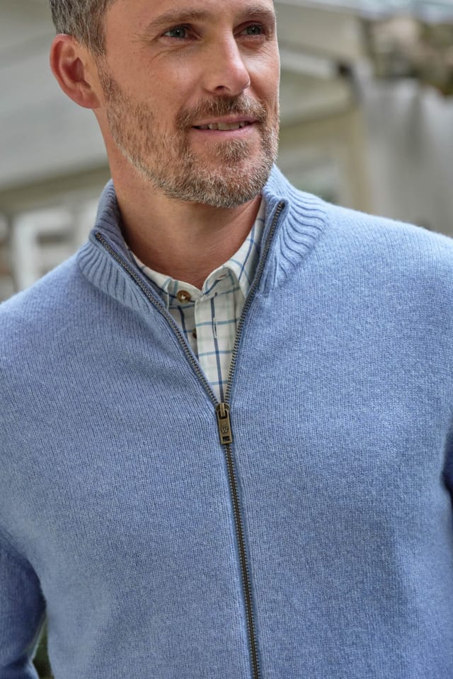 WoolOvers WoolOvers Men's Mens 100% Lambswool Lincoln Zipper Cardigan in Light Blue - 2