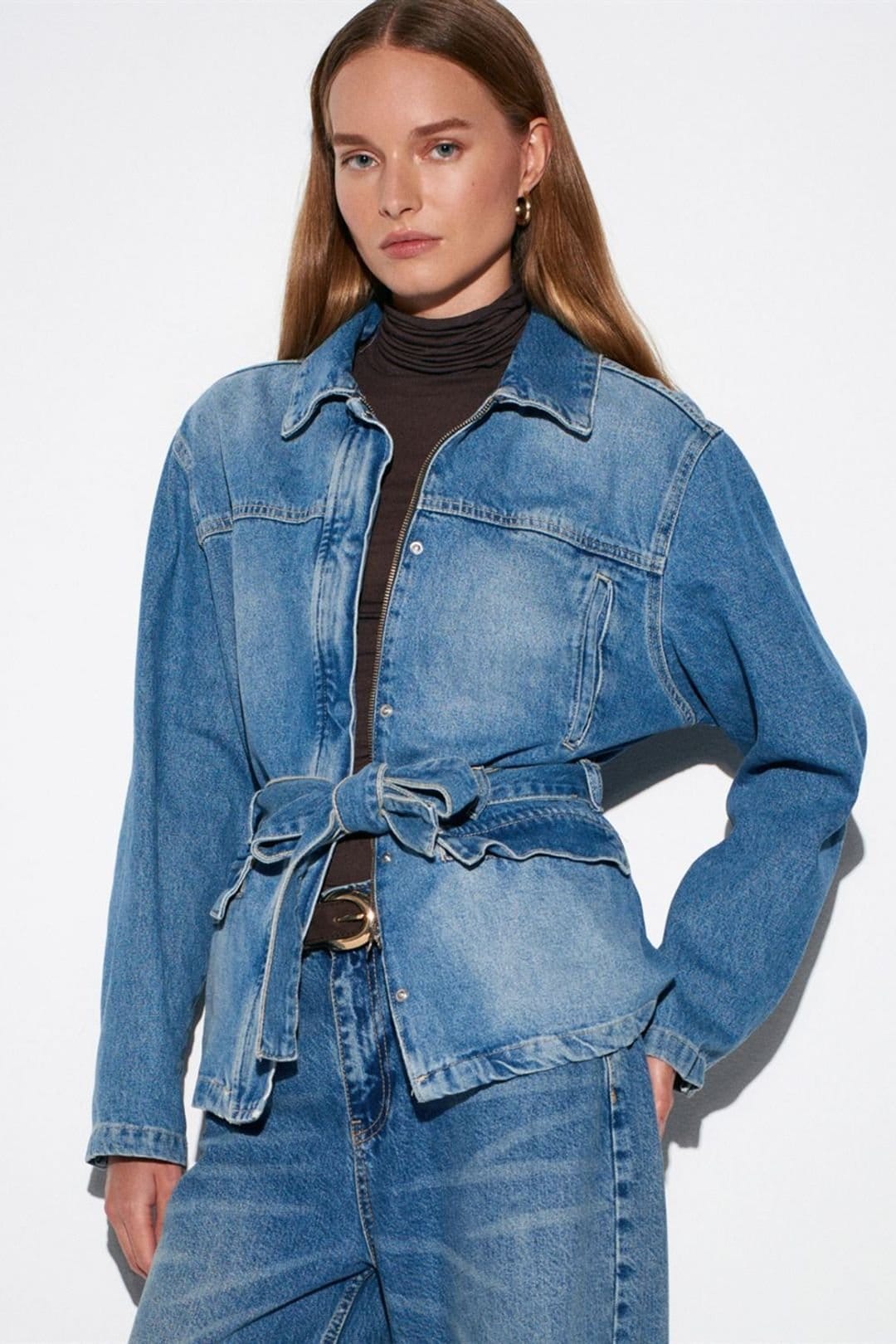 Dilvin Women's Mid Blue Belted Denim Jacket