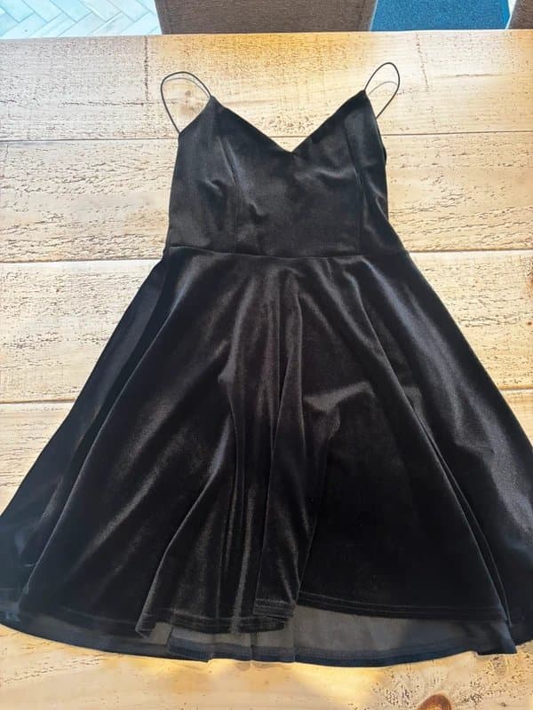 New Look New look short velvet black dress