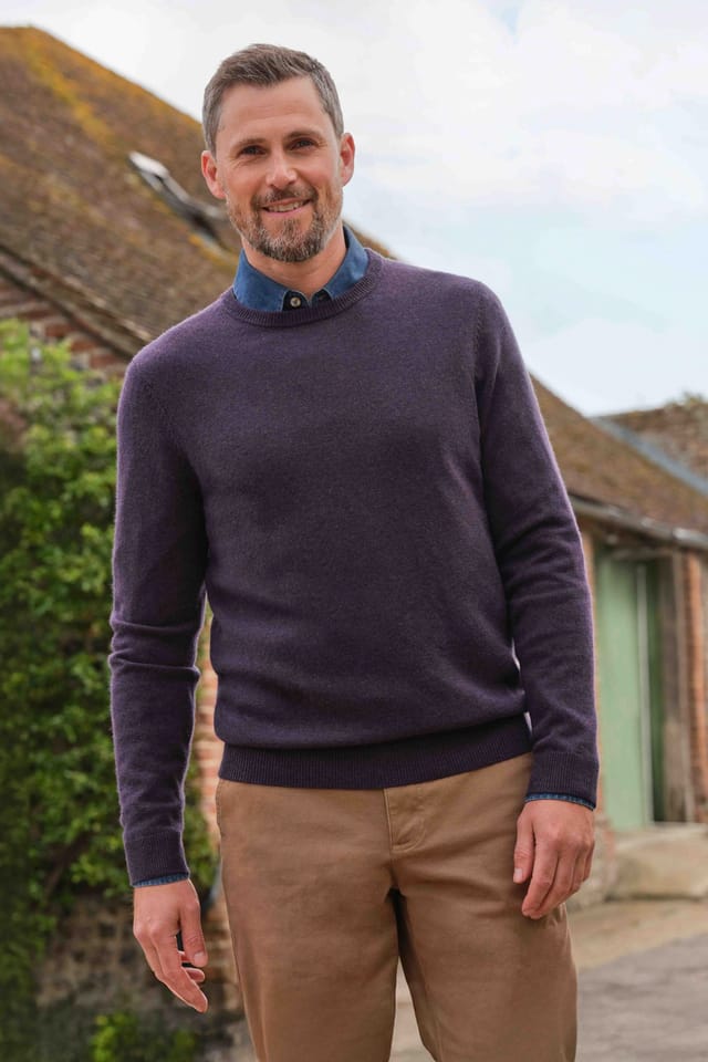 WoolOvers WoolOvers Men's Cashmere Merino Crew Neck Jumper in Purple - 2