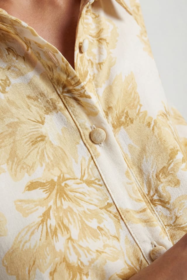 Wallis Wallis Women's Petite Floral Drawstring Shirt Dress in Ivory - 2
