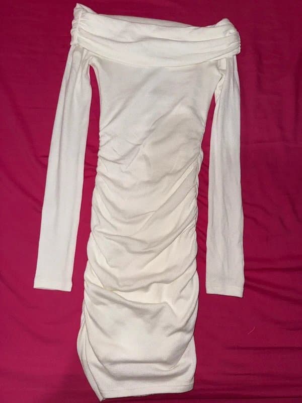 Bershka Bershka Off-Shoulder Ruched Bodycon Dress