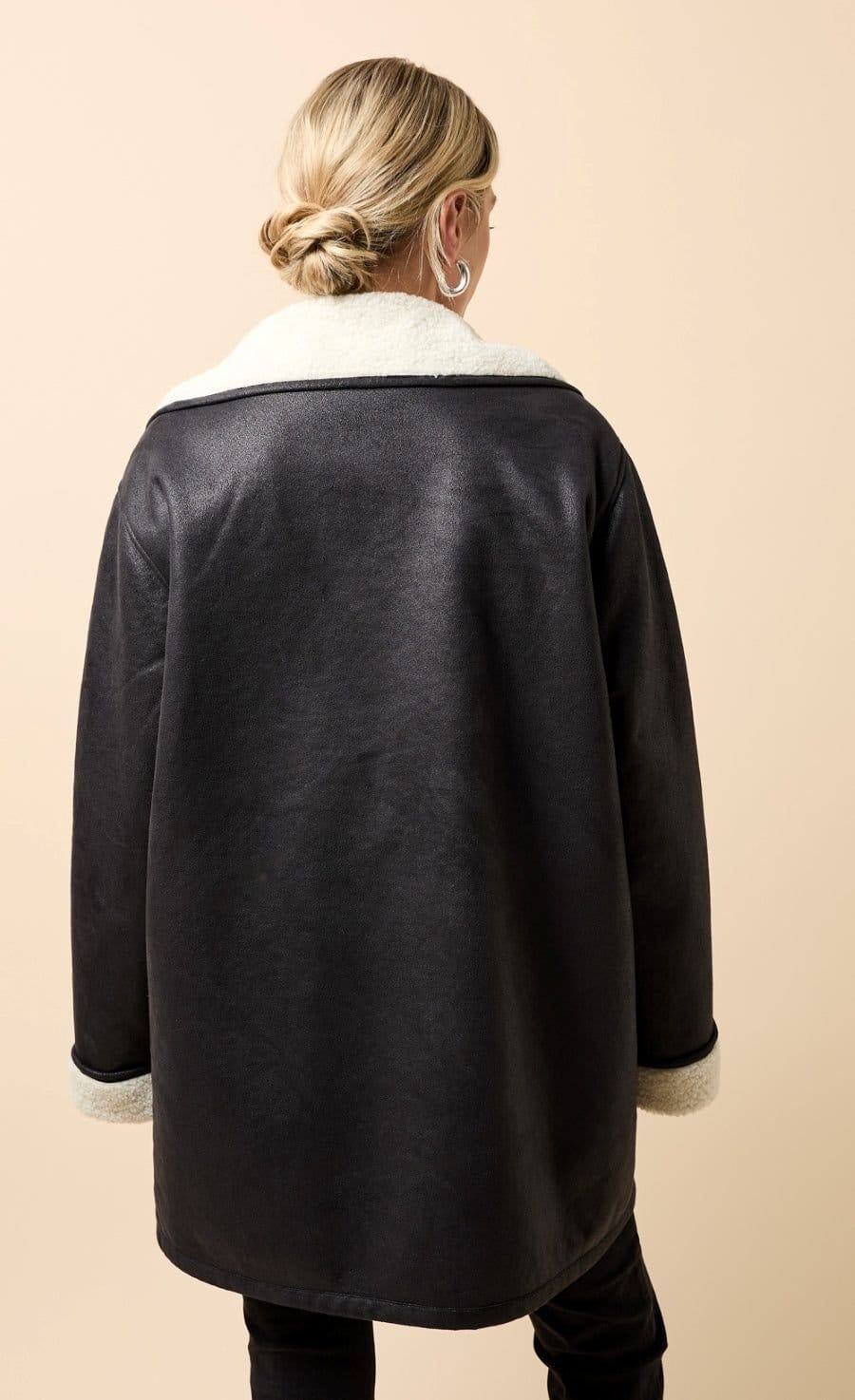 Little Mistress Little Mistress Women's Black Suede Contrast Lining Borg Jacket - 4