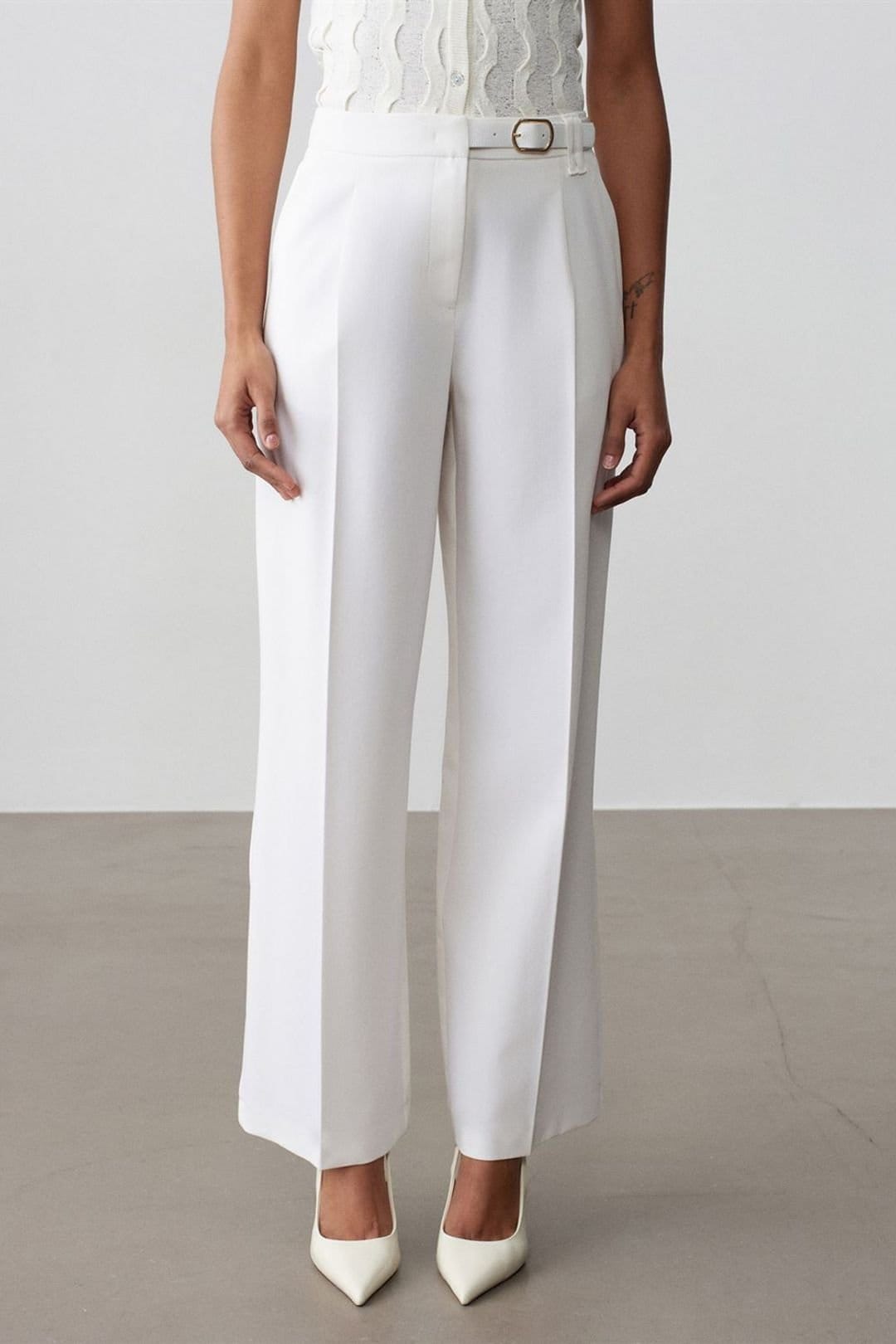Dilvin Dilvin Women's Wide-leg Belted Crepe Trousers in White - 4