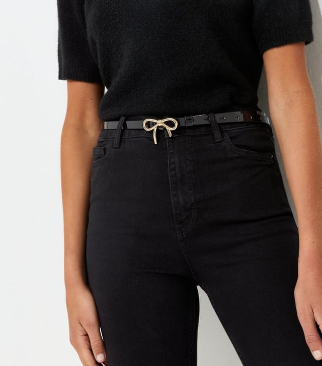 New Look Black Faux Leather Bow Buckle Skinny Belt New Look - 2