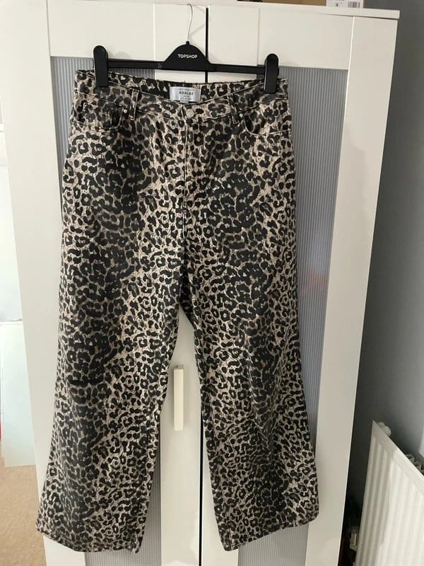 New Look Leopard Print Wide-Leg Jeans Size 14