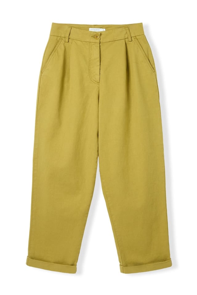 Celtic & Co Celtic & Co Women's Tapered Pleat Front Pant in Khaki - 2