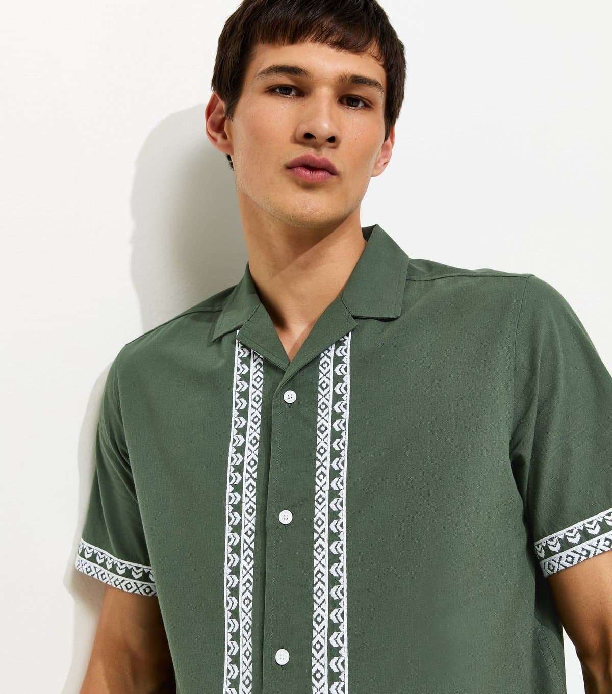 New Look Men's Green Regular Border Embroidered Shirt New Look