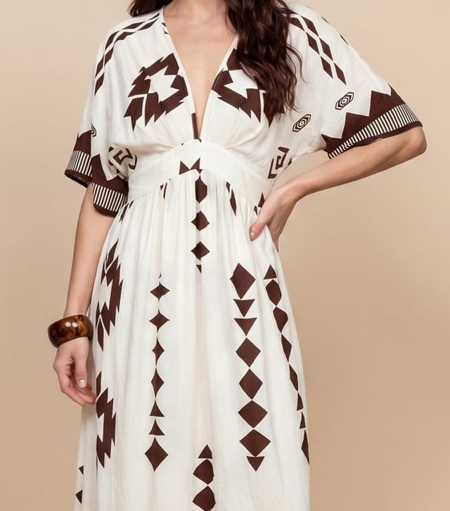 Urban Bliss Women's Brown Geometric Print Angel Sleeve Maxi Dress Urban Bliss New Look - 2