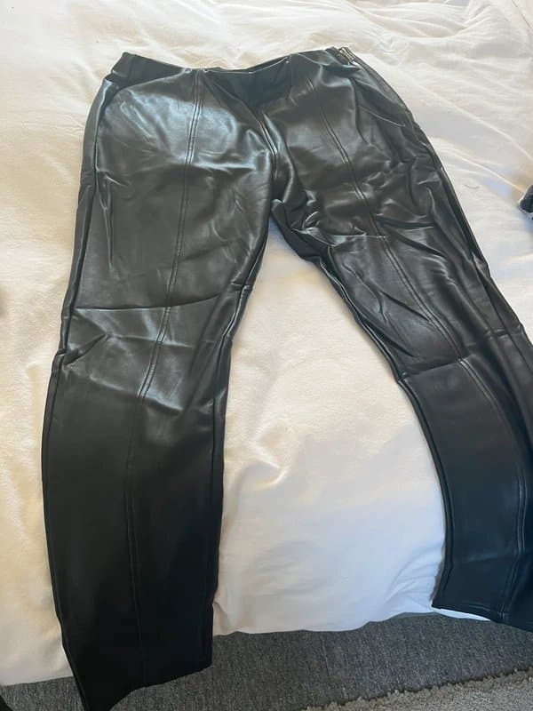 New Look Women’s leather look leggings