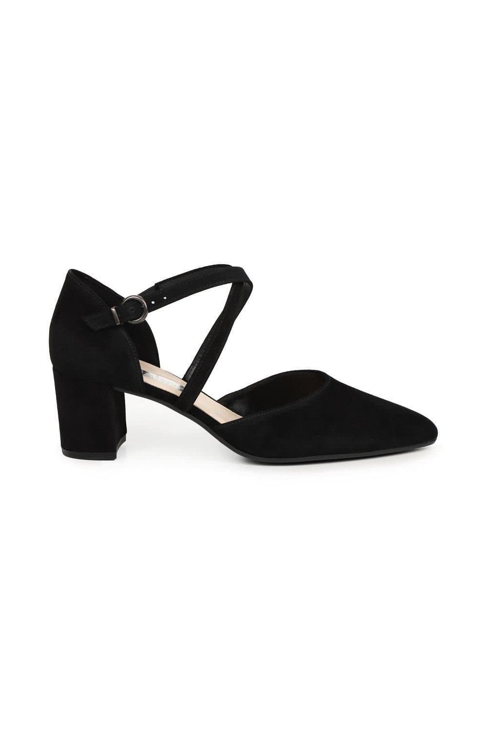Gabor Gabor Women's 'Gisele' Open Court Shoes in Jet Black