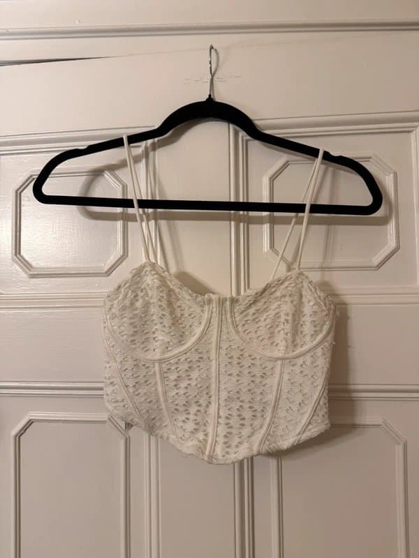 Bershka Bershka white crop top