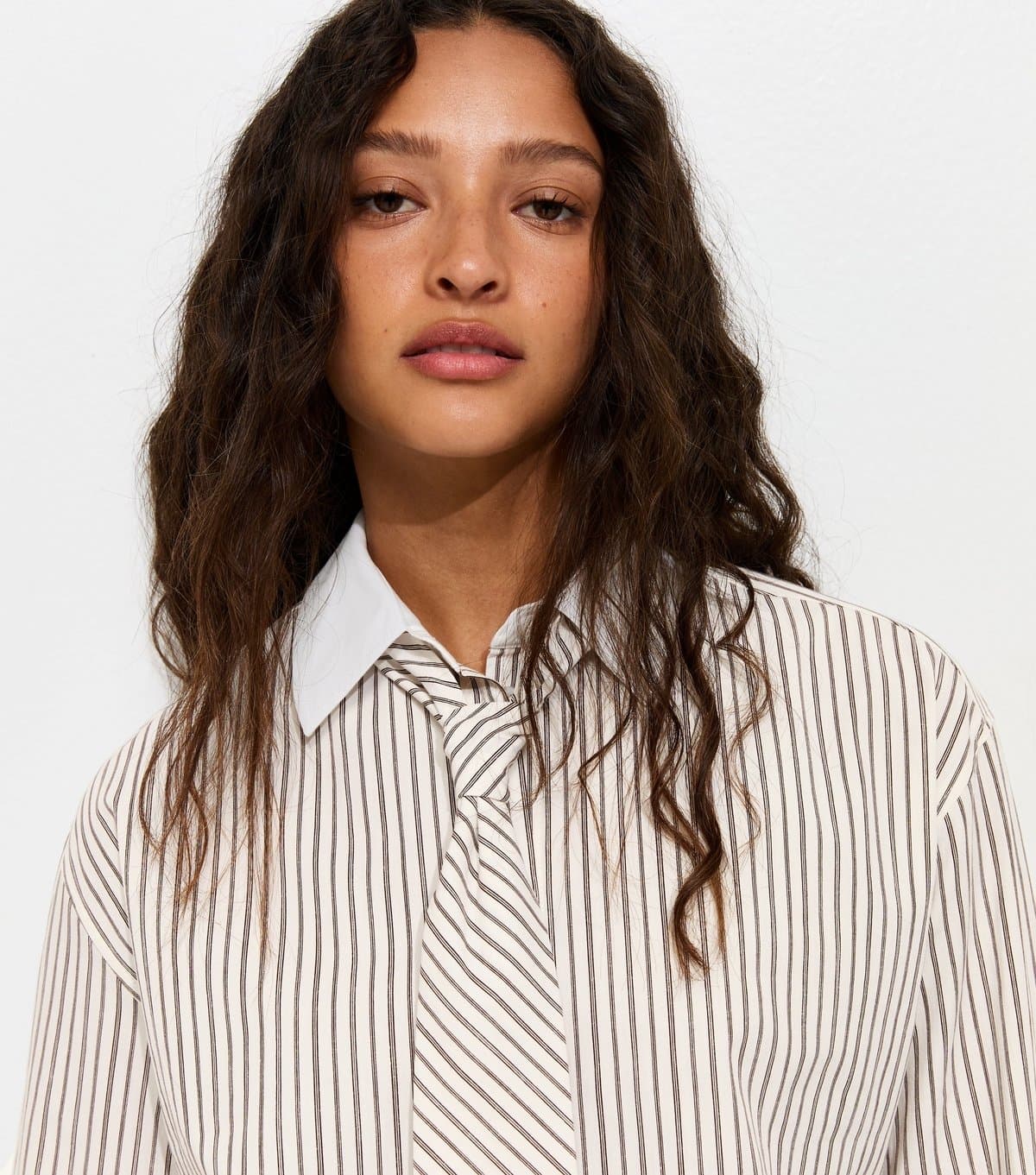 New Look Women's White and Brown Relaxed Striped Shirt with Tie New Look