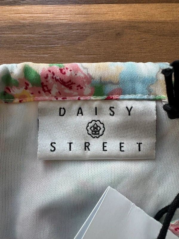 Daisy Street Daisy Street Summer Floral Halter Neck Scarf Top (NWT) size 10