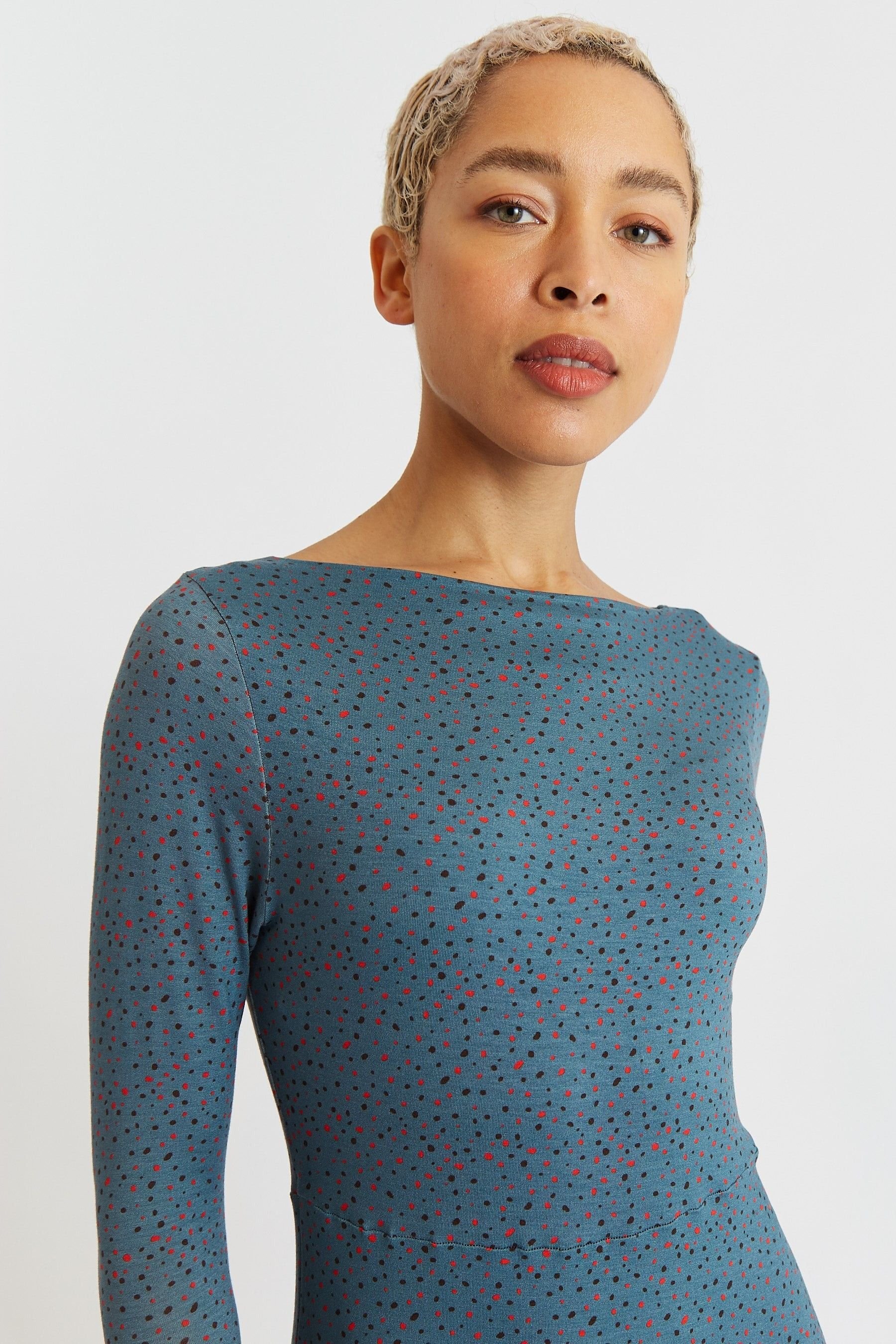 Louche Louche Women's Pheebs Firefly Print Jersey Midi Dress in Green - 3